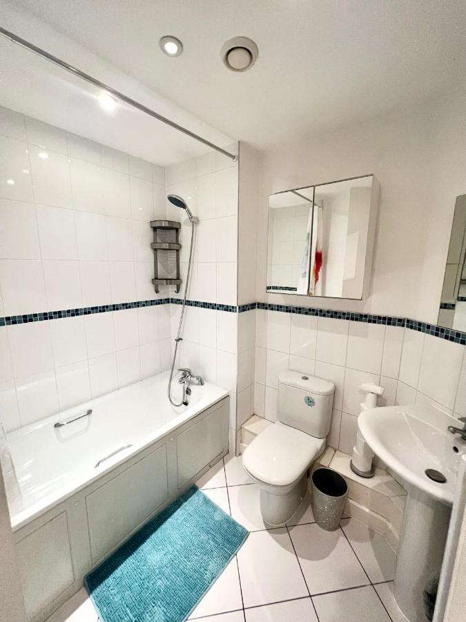 2 Bedroom Apartment Near Olympic Park With Free Parking Londyn Zewnętrze zdjęcie
